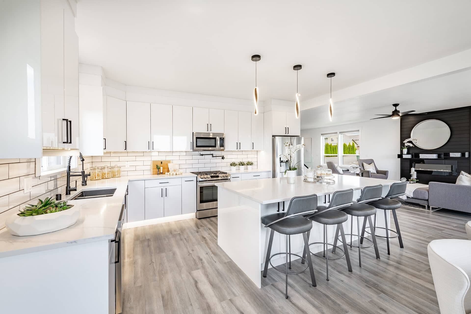 Kitchen_LVP_Grey